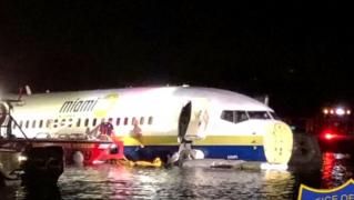 Aterizare ratată în Florida, un avion a ajuns în râu