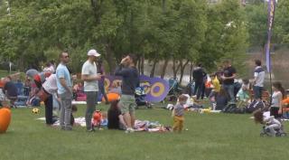 Picnic urban în grădina unui hotel din București