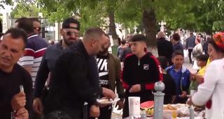 Paștele Blajinilor, ospăţ în cimitir cu bucate alese pentru sufletele morţilor