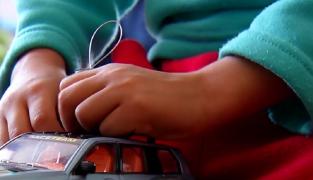 Copii umiliți de îngrijitoare, la o creșă din Năvodari: "Numai figuri ai în cap! Dacă te mai mişti de pe oliţă te bag cu capul în ea"