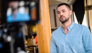 Petru Păun, actor în serialul Fructul Oprit, discuţie fără perdea la volan (Video)