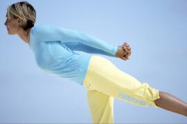 Din ce în ce mai mulţi tineri se plâng de dureri de spate. Yoga vindecă aceste probleme