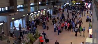 Pe Otopeni se instalează porţi electronice care citesc paşapoartele
