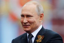 Vladimir Putin, spectacol pe gheaţă într-un meci de hochei (Video)