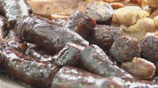 Lecții de gătit mâncare tradițională românească, la târgul de la Agronomie, în București