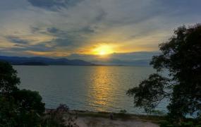 Zi frumoasă şi cu temperaturi ridicate în mai toată ţara