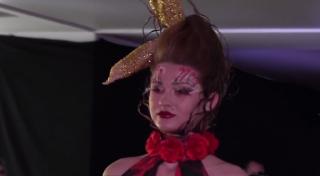 Coafuri nonconformiste și ținute extravagante, la Haute Coiffure Française 2019