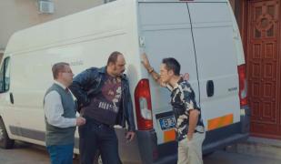 Liber ca pasărea cerului, operațiunea Beijing