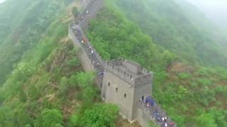 Peste 1.500 de concurenți, la un maraton extenuant pe Marele Zid Chinezesc