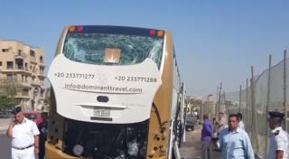 Autocar plin cu turişti, ţinta unui atentat cu bombă în Egipt. 17 oameni au fost răniţi (Video)