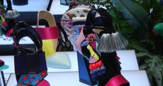 Ce pantofi trebuie să purtăm anul acesta. Sfaturi de la Kat Maconie, designer britanic (Video)