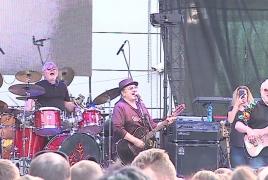 Capitala rock-ului clasic românesc a fost în inima Ardealului. Mii de persoane au venit la concertul trupei Phoenix (Video)