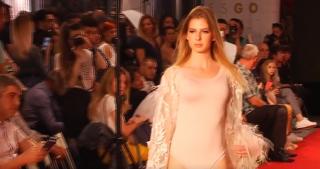 Provocările tinerilor designeri. Mai mulți absolvenţi au avut prima lor prezentare de modă