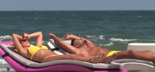 Pașii spre un bronz strălucitor și sănătos. Care sunt sfaturile specialiştilor (Video)