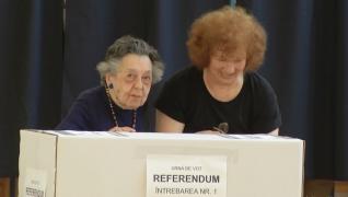 O bătrânică de 97 de ani a venit la vot, în Bucureşti (Video)