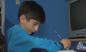 Vreau să ajut! Florin s-a născut cu artro-gripoză, iar durerile de spate nu-l lasă să respire (Video)