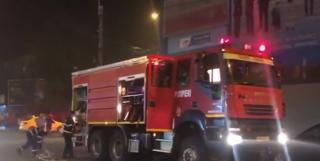 Un incendiu puternic a izbucnit într-un mall din Capitală. Pagubele sunt uriaşe (Video)
