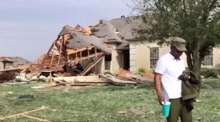 55 de tornade au lovit Statele Unite în doar o singură zi. Dezastrul, vizibil și pe radarele militare