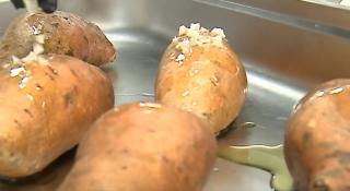 Românii au prins gustul cartofilor dulci. Soiul s-a adaptat perfect la Dăbuleni