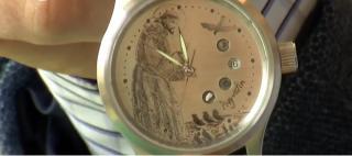 Cum arată ceasul personalizat primit în dar de Papa Francisc (Video)