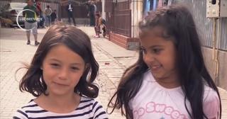 Fetiță din Blaj care îl așteaptă pe Papă: ”Am auzit că el e bun şi ajută copiii”