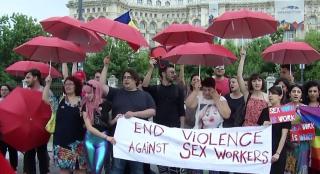 Protest pentru legalizarea celei mai vechi meserii din lume, lângă Palatul Parlamentului