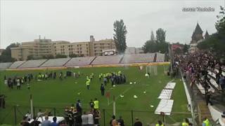 Violenţe extreme la meciul CSA Steaua - Carmen