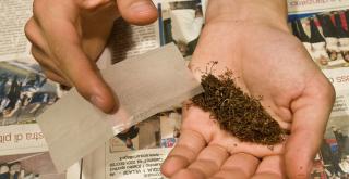 Tot mai mulţi minori implicaţi în traficul de droguri. Vârsta de debut scade îngrijorător