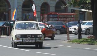 Polonezi colecționari de Dacii vechi, în vizită în România