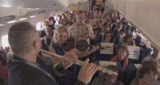 Concert-surpriză în avionul București-Madrid, al Orchestrei Simfonice București