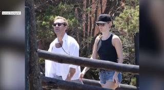 Jude Law şi proaspăta sa soţie îşi petrec luna de miere în Sardinia (Video)