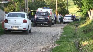 Criminalul cu toporul de la Vaslui a chemat o vecină să-i arate ce a făcut, apoi a fugit (Video)