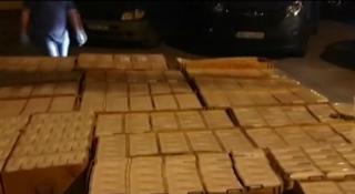 500 de baxuri de țigări, găsite în rezervorul unei cisterne, la Timișoara