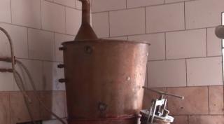 Primar din Botoşani, în comă la spital după ce cazanul de ţuică i-a explodat în faţă