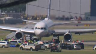 Un avion cu 166 de pasageri a derapat şi a ieşit de pe pistă, lângă New York