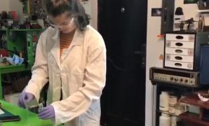 Un profesor din Deva a ridicat o "Casă a Ştiinţelor" pentru elevii săi (Video)