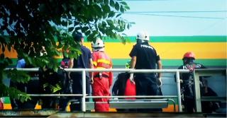 Mărturia emoţionantă a tânărului care şi-a salvat prietenul curentat pe un pod CFR din Bucureşti