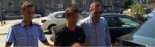 Poliţiştii îl caută pe copilul din Bucureşti abuzat de bărbatul lăsat liber de judecători