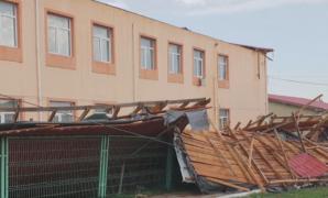 Vijeliile au făcut distrugeri în mai multe județe. Furtuni se anunță și zilele următoare