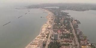 Fierbe apa mării, în prima lună din vară. Avertizările medicilor (Video)