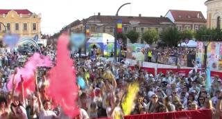 Peste o mie de persoane au participat la ineditul eveniment sportiv Color Run, în Oradea (Video)