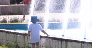 Noi veşti proaste de la meteorologi. Weekendul vine cu vijelii şi scăderi bruşte de temperatură