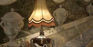 La etajul 1, într-un apartament din București, puteţi vizita muzeul Micul Paris (Video)