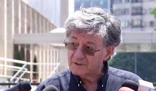 Ion Caramitru, directorul Teatrului Naţional Bucureşti, cere demisia ministrului Culturii