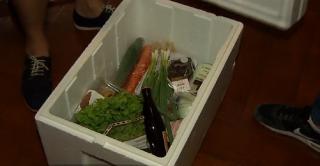 Tot mai mulţi români îşi fac cumpărăturile pe internet