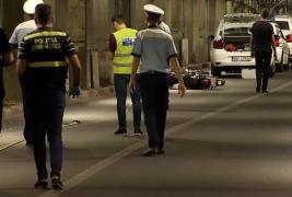 Un motociclist a murit în pasajul Unirii din Capitală după ce a pierdut controlul şi s-a izbit de stâlpii de susţinere