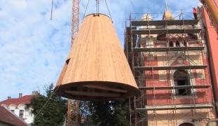 A fost montată turla Palatului Episcopal Greco-Catolic din Oradea