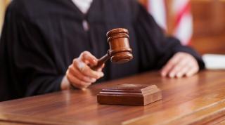 Un bărbat din Iași a dat în judecată Președinția, Guvernul și Parlamentul și cere daune