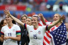 Echipa de fotbal feminin a SUA, primită cu ovații la New York