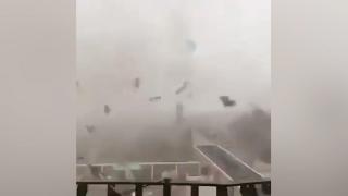 Tornada din nordul Italiei, filmată de aproape de un martor (Video)